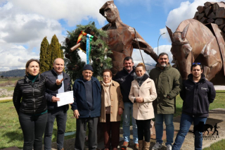 Homenaje a los Gabarreros Fallecidos: Un Legado en Manos de los Escolares